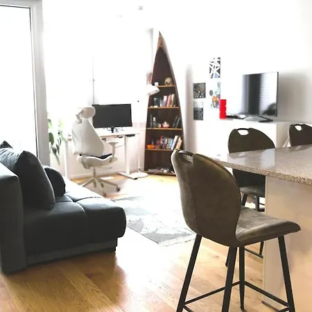 Cozy Stylish Near Centre *