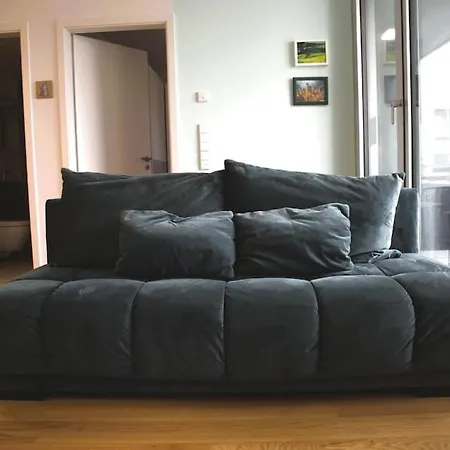 Cozy Stylish Near Centre Apartment