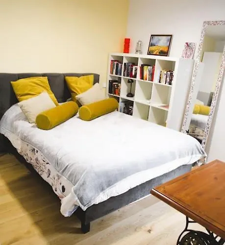 Cozy Stylish Near Centre Apartment *